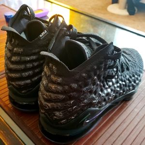 Nike Air Lebron 17 Currency